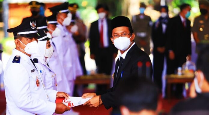 Hargai Waktu dan Tinggalkan Kebiasaan Lama, Pesan Muhdlor Muhdlor, Bupati Sidoarjo Ketika Lantik Kades Terpilih
