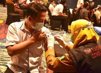 Vaksin Serentak Karyawan Luminor Hotel Sidoarjo