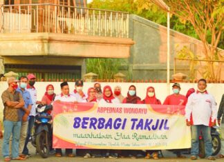Saat PAC ABPEDNAS Wonoayu Berbagi Ta&#Array;jil dan Santunan Anak Yatim