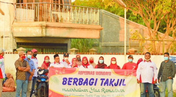 Saat PAC ABPEDNAS Wonoayu Berbagi Ta&#Array;jil dan Santunan Anak Yatim