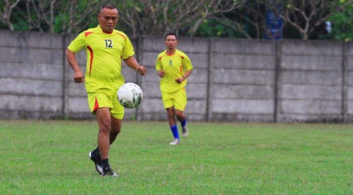 Secara Psikologis Arif Bogang Siap Hadapi Pertandingan Liga Kades Cup U-45 Sore Nanti Secara Psikologis Arif Bogang Siap Hadapi Pertandingan Liga Kades Cup U-45 Sore Nanti