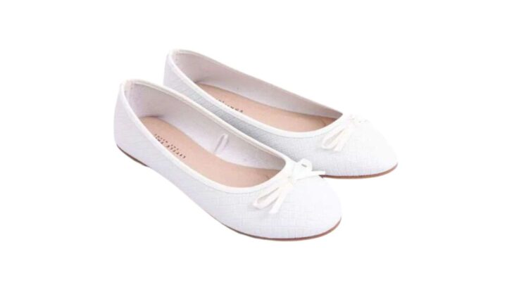8 Flat Shoes Wanita Terbaik dan Nyaman Dipakai, Beli di Blibli Aja!